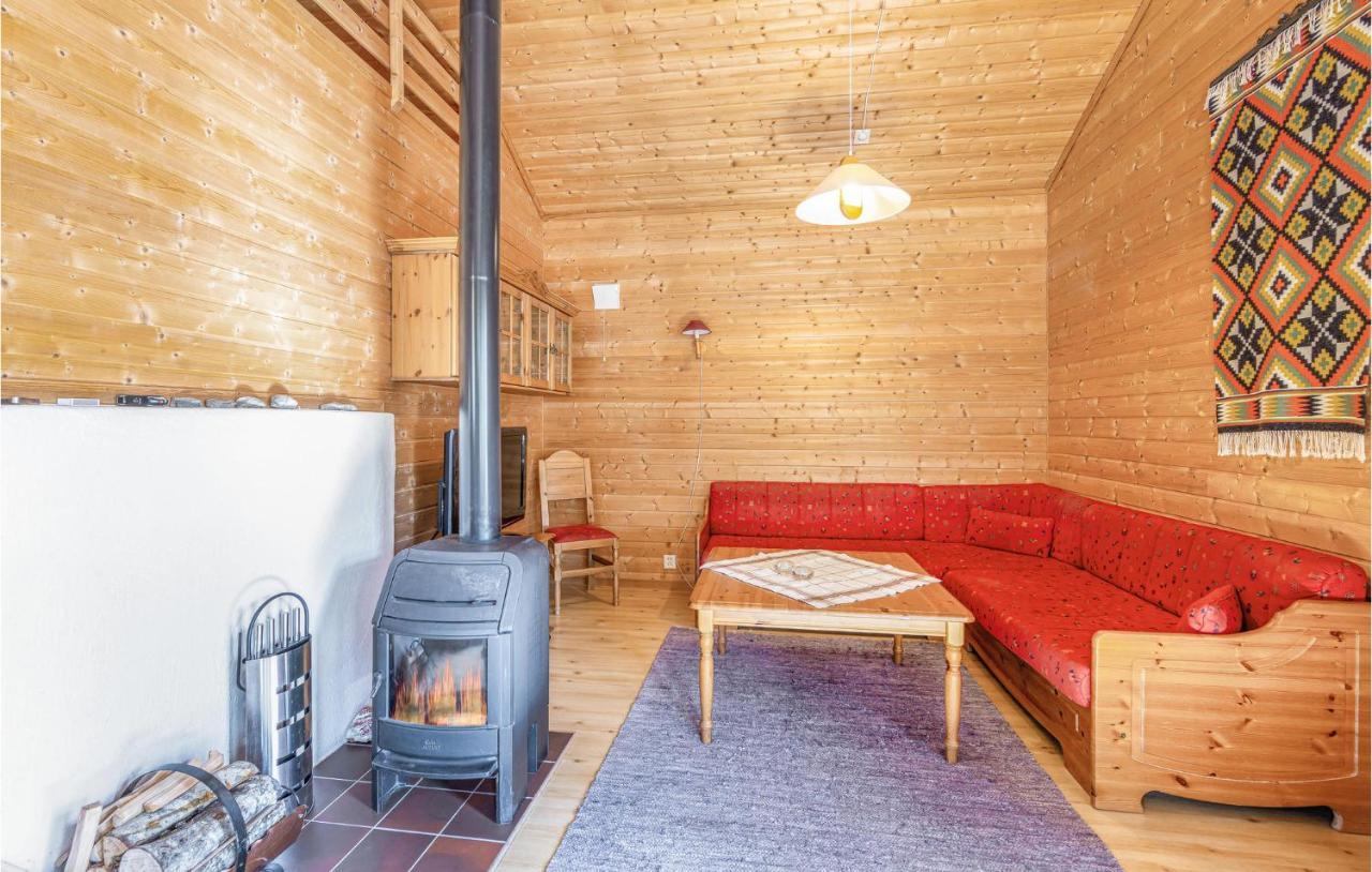 Cozy Home In Fjaerland With House A Mountain View Exterior foto